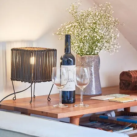 Castle View At Heart By Timecooler * リスボン